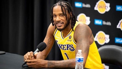 世界杯手机直播软件-阿里扎受伤牵一发动全身，湖人赛季初要调整方向？