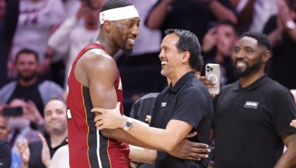 世界杯官方下载页-阿德巴约狂轰83分！你认为现役谁有机会打破这个得分纪录？