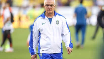 世界杯直播入口-巴西前主帅：我和安切洛蒂成绩差不多，如果留任能率队踢好世界杯